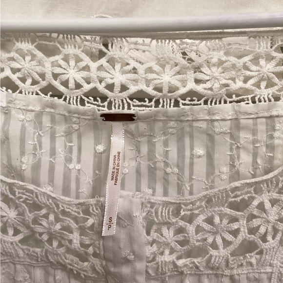 Free People Sweet Jane Peplum Top Size S White Crochet Lace Button Up Eyelet - Picture 2 of 3